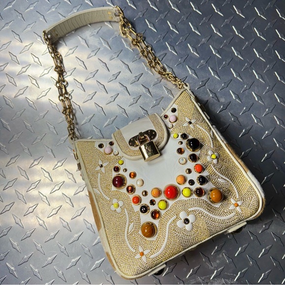 Louis Vuitton Limited Calfskin PonyHair Les Extraordinaires Tupelo GM in White - Picture 3 of 15